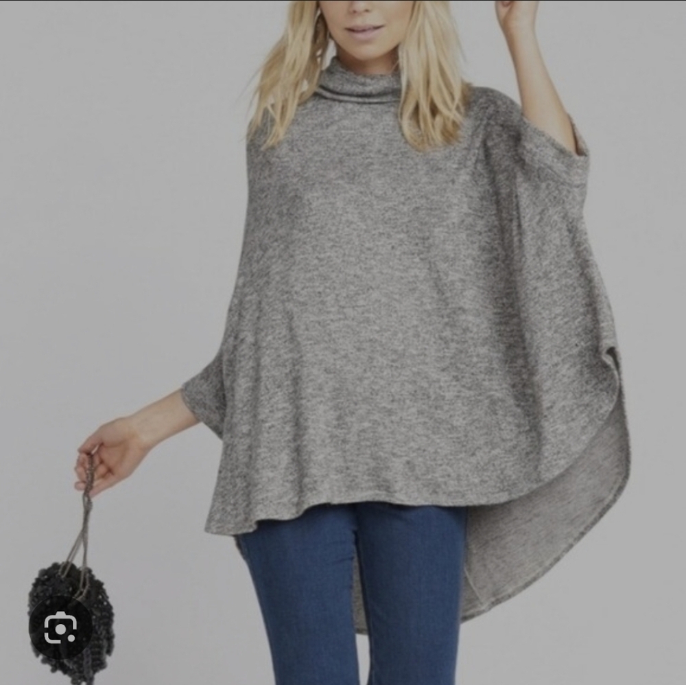 Show Me Your MuMu~ Grey Yuri Poncho. Sz M